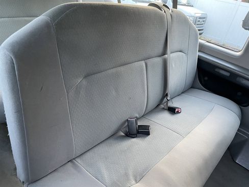 Used 2011 Ford E-350 and Econoline 350 XLT image 28