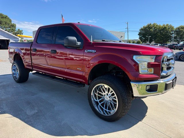 Used 2017 Ford F150 XLT w/ Trailer Tow Package RWD image 3