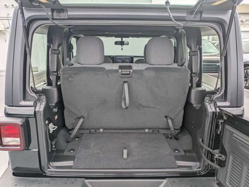 Used 2026 Jeep Wrangler Sport AWD/4WD image 12