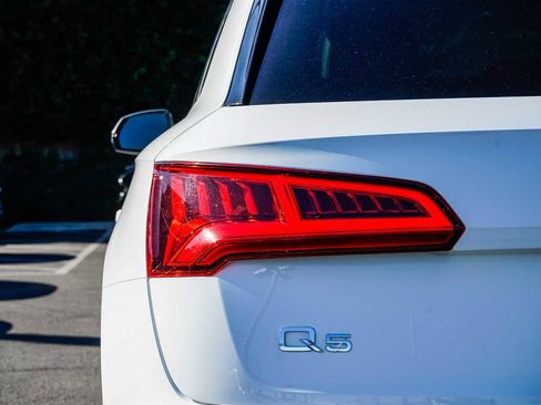 Used 2020 Audi Q5 2.0T Premium Plus w/ Premium Plus Package image 11