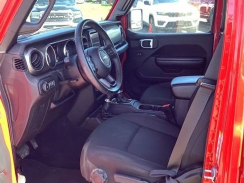 Certified 2019 Jeep Wrangler Unlimited Sport S AWD/4WD image 13