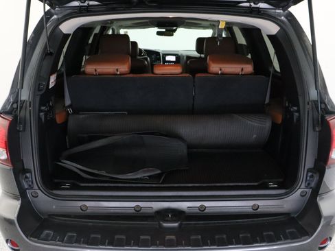 Used 2019 Toyota Sequoia Platinum image 38