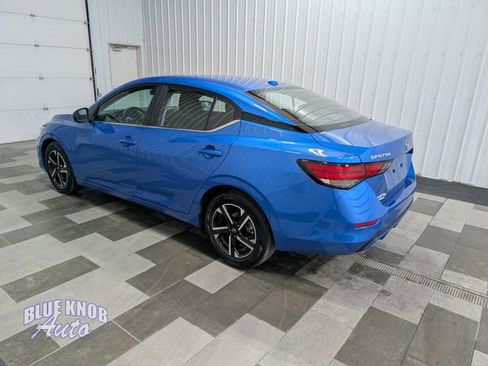 Used 2025 Nissan Sentra SV image 2