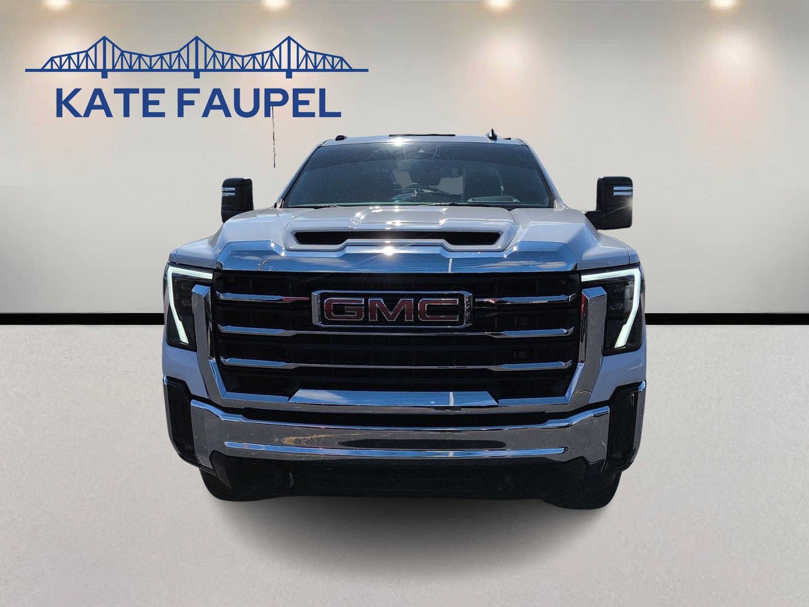 Used 2025 GMC Sierra 2500 SLE w/ SLE Convenience Package AWD/4WD image 2