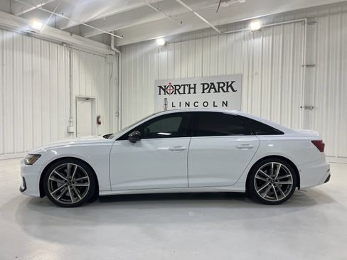 Used 2020 Audi S6 Premium Plus w/ Black Optic Package image 2