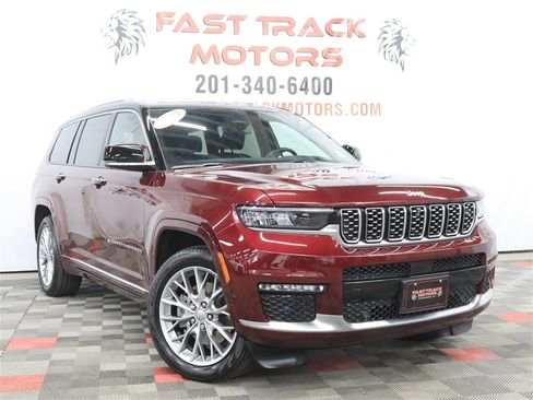 Used 2023 Jeep Grand Cherokee L Summit w/ Advanced Protech Group IV AWD/4WD image 3