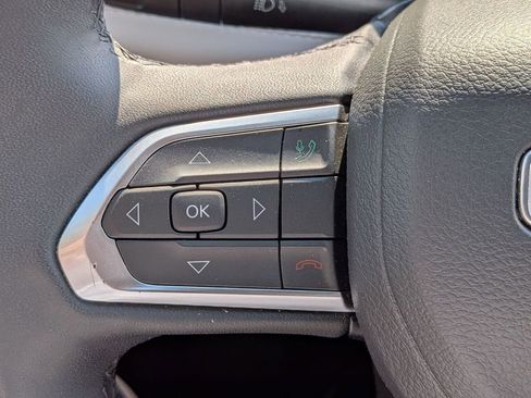 Used 2025 Jeep Compass Limited AWD/4WD image 19