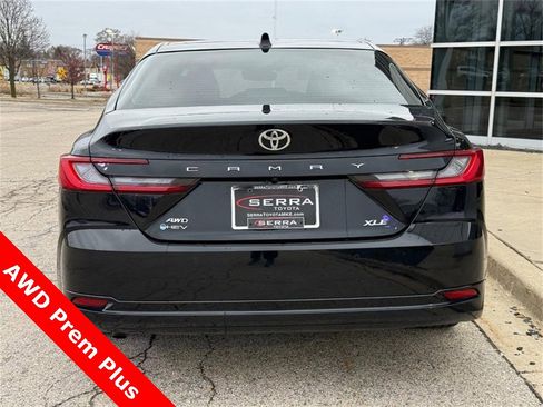 Used 2025 Toyota Camry XLE w/ Premium Plus Package image 4