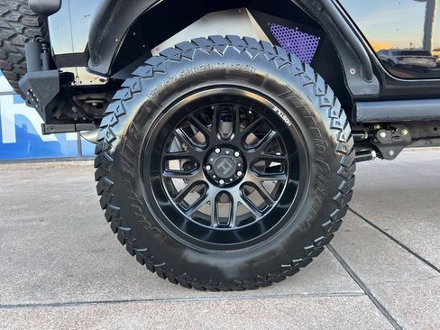 Used 2021 Jeep Wrangler Unlimited Sport image 9