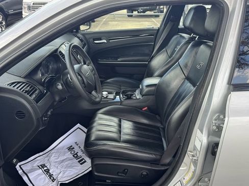 Used 2023 Chrysler 300 S image 21