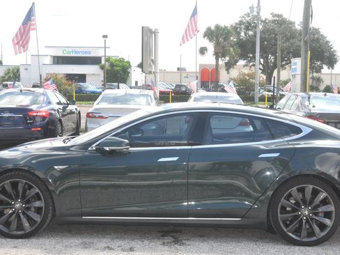 Used 2014 Tesla Model S 85 RWD image 2