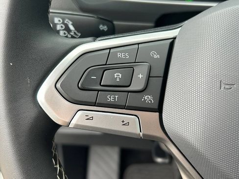 Certified 2023 Volkswagen Tiguan SE FWD image 14