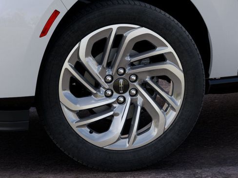New 2027 Lincoln Navigator Reserve AWD/4WD image 18