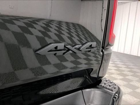 Used 2025 RAM 1500 Big Horn AWD/4WD image 9