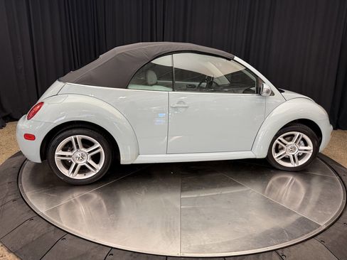 Used 2005 Volkswagen Beetle GLS image 12