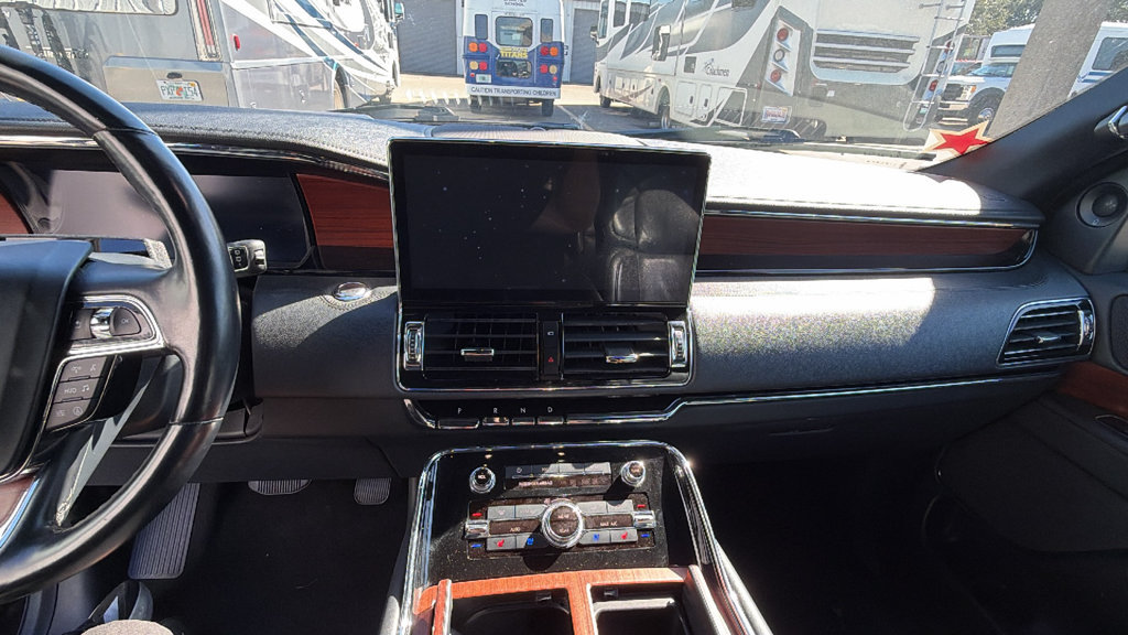 Used 2023 Lincoln Navigator Reserve RWD image 20