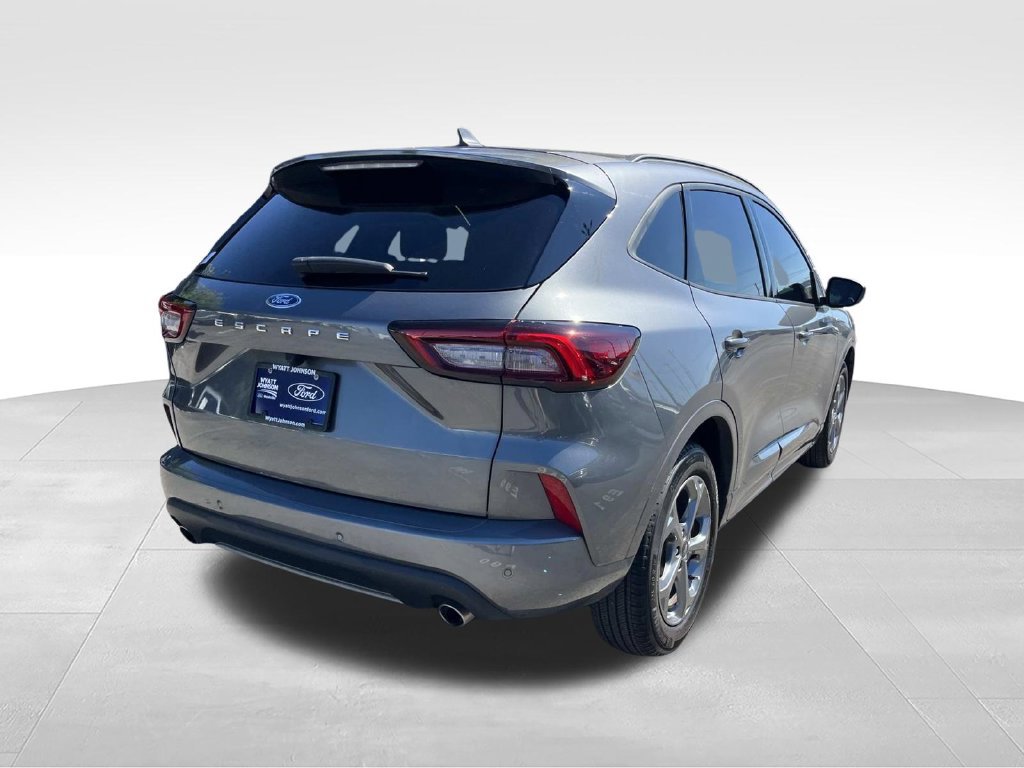 Used 2024 Ford Escape ST-Line w/ Tech Pack #1 FWD image 3