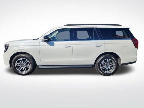 Used 2025 Ford Expedition Active image 2