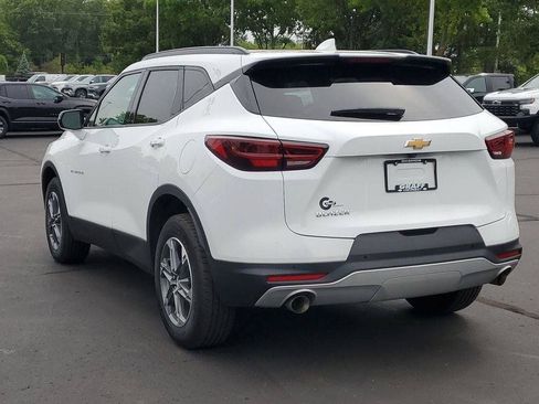 Used 2025 Chevrolet Blazer LT FWD image 4