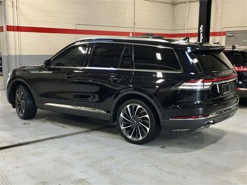 Certified 2023 Lincoln Aviator Reserve w/ Equipment Group 201A image 2