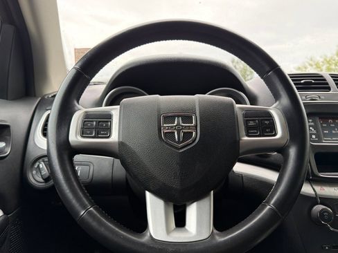 Used 2019 Dodge Journey SE w/ Premium Group FWD image 23