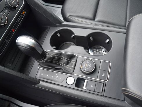 Used 2021 Volkswagen Atlas SE w/ Panoramic Sunroof Package AWD/4WD image 29