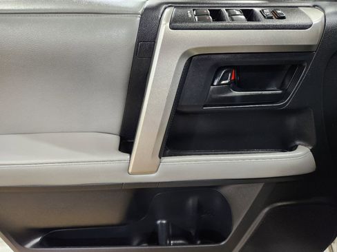 Used 2013 Toyota 4Runner SR5 image 42