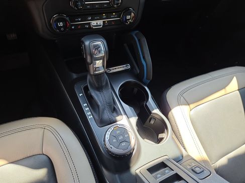 Used 2024 Ford Bronco Wildtrak AWD/4WD image 22