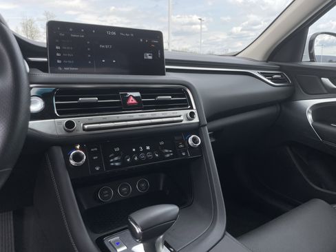 Used 2025 Genesis G70 2.5T AWD/4WD image 22