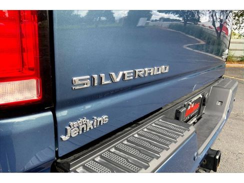 Used 2025 Chevrolet Silverado 3500 High Country w/ Technology Package image 8