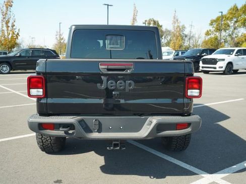 New 2025 Jeep Gladiator Sport image 6