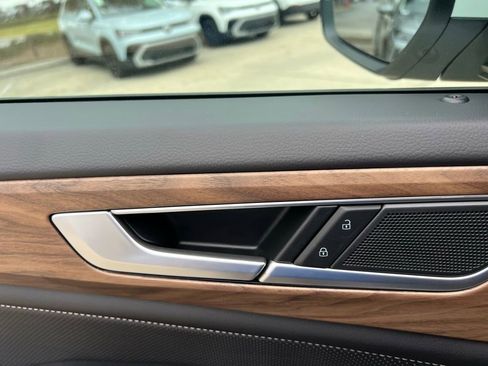 New 2026 Volkswagen Atlas SE FWD image 53