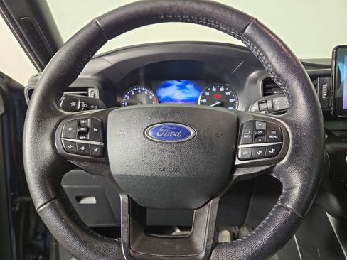 Used 2020 Ford Explorer XLT w/ Comfort Package RWD image 21
