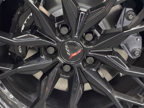 Used 2025 Chevrolet Corvette Stingray Coupe w/ 1LT image 19