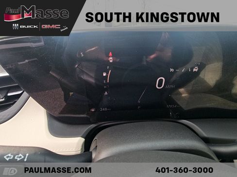 Used 2024 Buick Encore GX Sport Touring w/ Comfort Package image 4