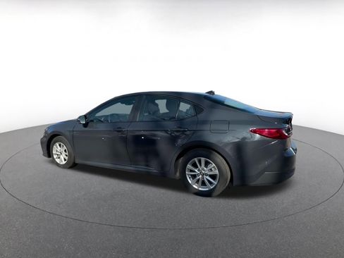 Used 2025 Toyota Camry LE image 10