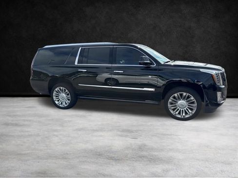 Used 2019 Cadillac Escalade ESV Platinum RWD image 4