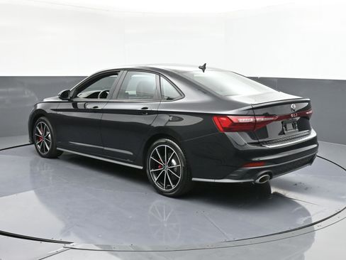 Used 2025 Volkswagen Jetta GLI Autobahn image 6