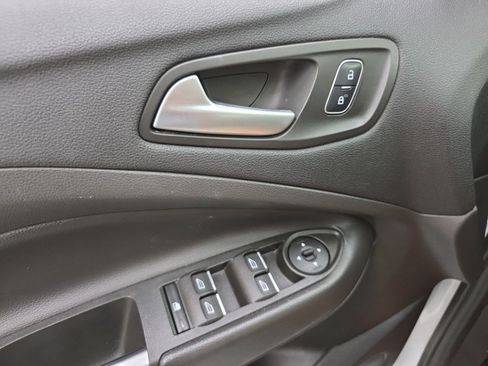 Used 2017 Ford C-MAX SE FWD image 23