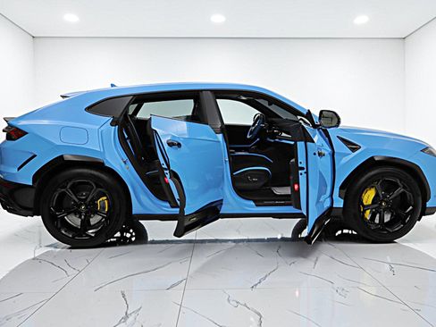 Used 2025 Lamborghini Urus SE AWD/4WD image 15
