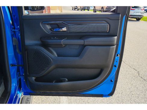 Used 2023 RAM 1500 4x4 Crew Cab image 20