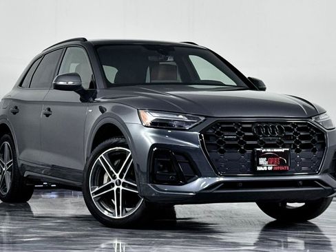 Used 2023 Audi Q5 e Premium Plus w/ Premium Plus Package AWD/4WD image 2