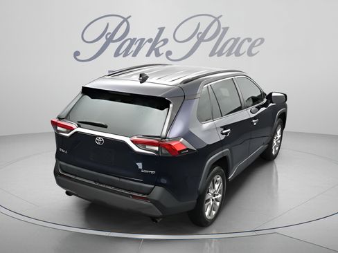 Used 2019 Toyota RAV4 Limited w/ Cold Weather Package FWD image 14