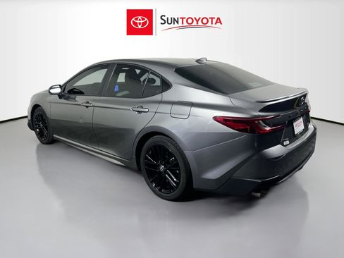 Used 2025 Toyota Camry SE FWD image 6