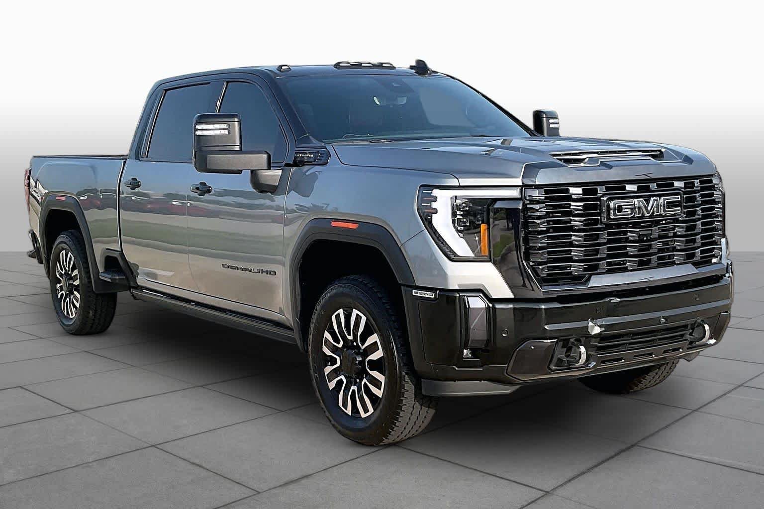 Used 2024 GMC Sierra 2500 Denali Ultimate AWD/4WD image 5
