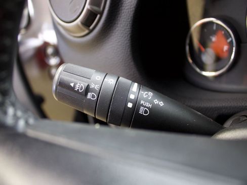 Used 2018 Jeep Wrangler Unlimited Sport w/ Connectivity Group image 30