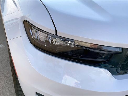 New 2025 Jeep Grand Cherokee L Limited image 13