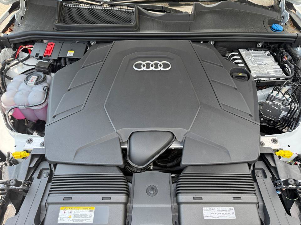New 2026 Audi Q7 3.0T Premium Plus AWD/4WD image 16