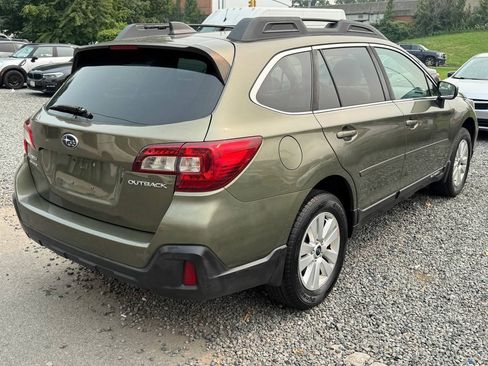 Used 2018 Subaru Outback 2.5i Premium AWD/4WD image 5
