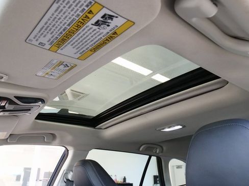 Used 2023 Subaru Outback Touring XT w/ Popular Package #2 image 31